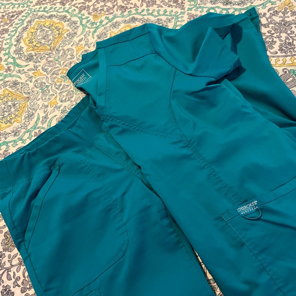 Teal Scrub Set - image 1